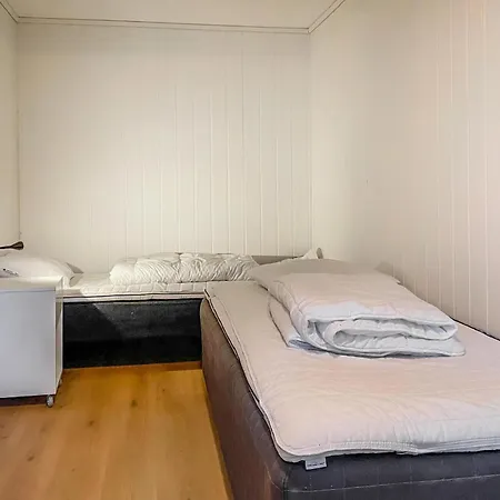 5 Bedroom Front In Kverven